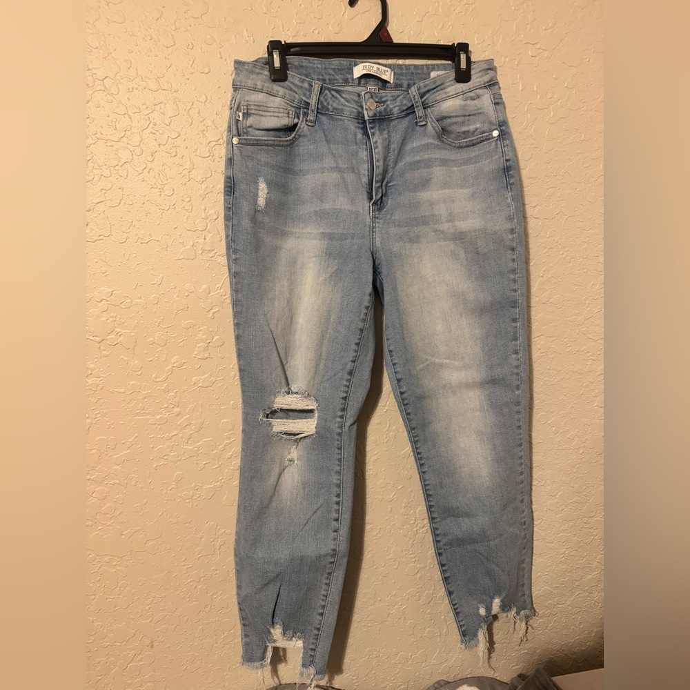 Judy Blue Light Wash Distressed boyfriend